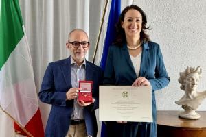 Antonella Donadio insignita del titolo di Cavaliere dell'Ordine della Stella d'Italia