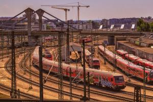 Praga Pianifica Investimenti di oltre 100 Miliardi di Corone nelle Infrastrutture di Trasporto