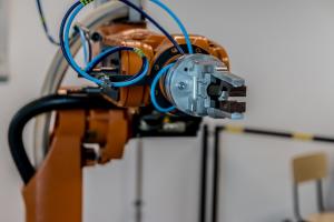 Oltre la metà delle aziende ceche vuole investire in robotica